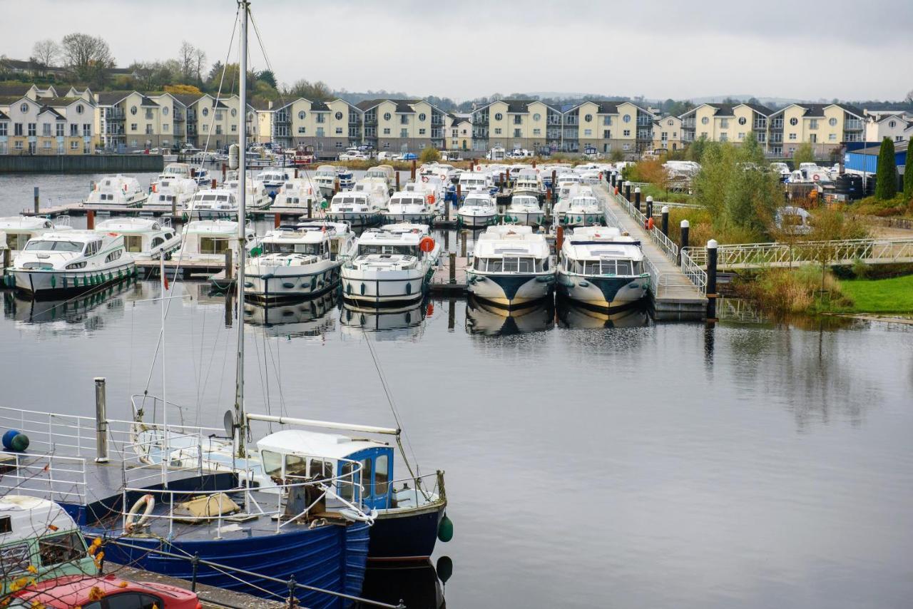 Waterfront Self Catering Houses Carrick on Shannon 외부 사진